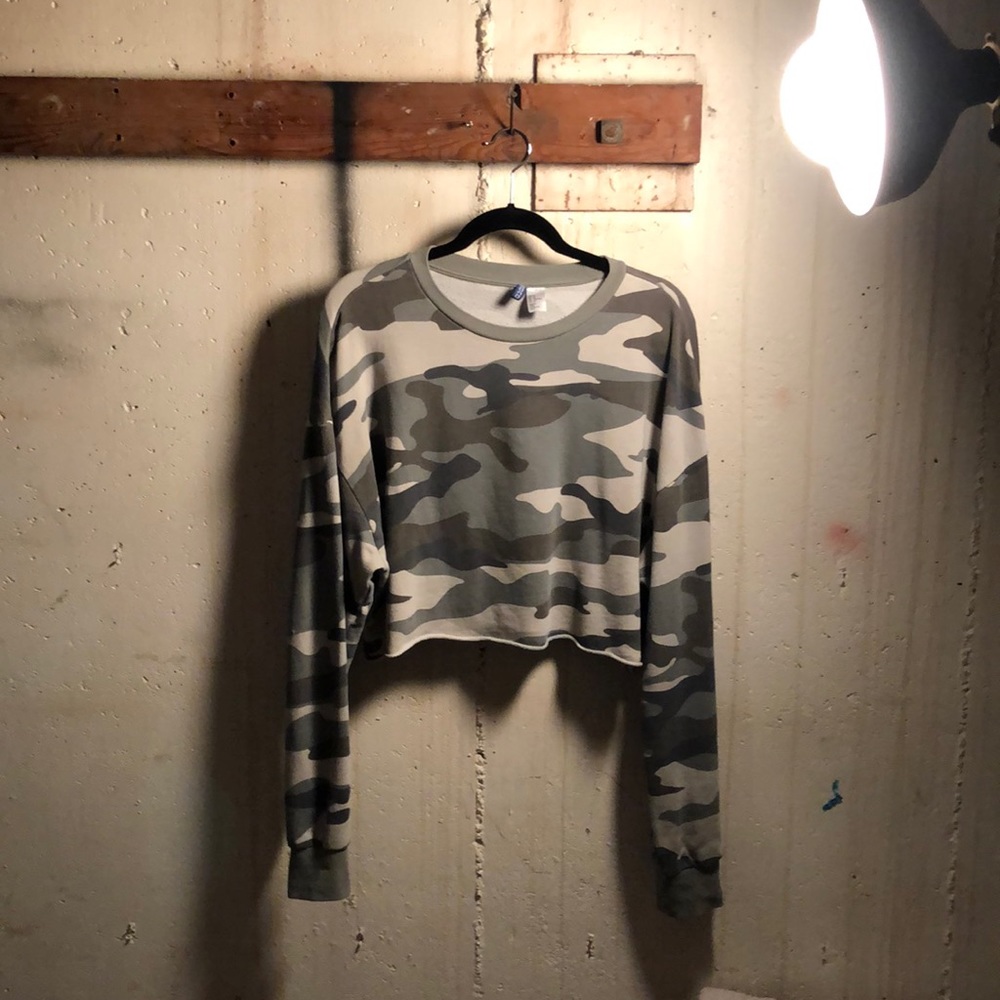 Cropped sweater